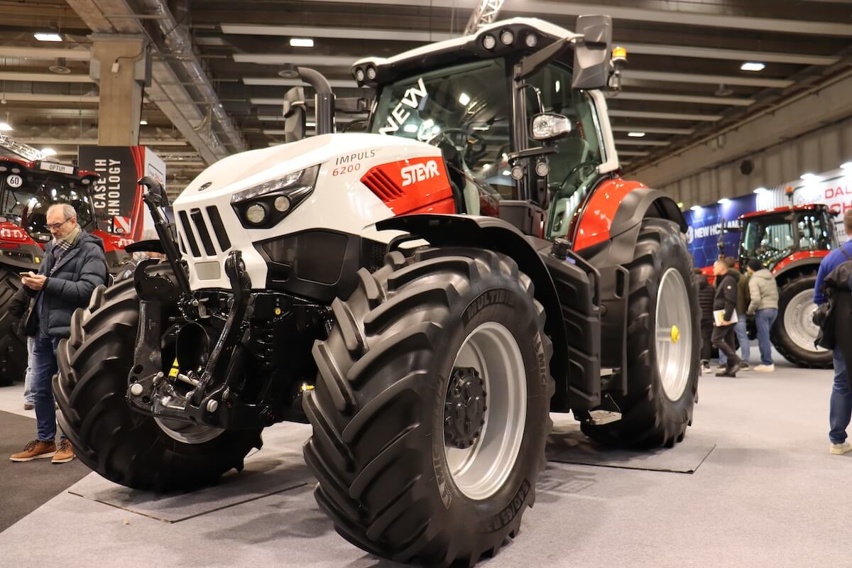 Steyr Impuls 6200 CVT con design rinnovato, maggiore potenza e connettivit&agrave; evoluta